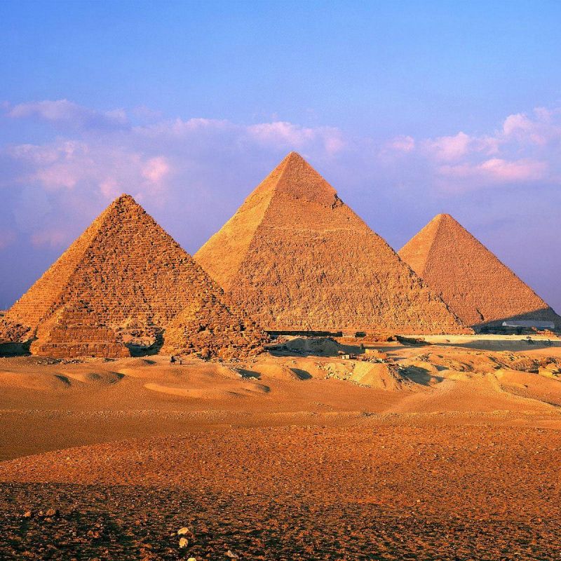 Great Pyramids of Giza including Khufu, Khafre and Menkaure on Cairo day trips